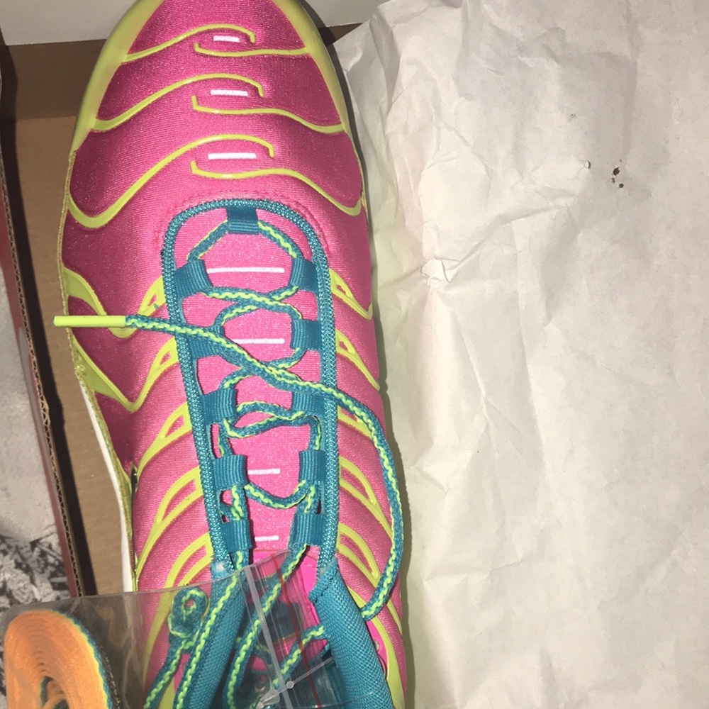 Airmax - Picture 2 of 4